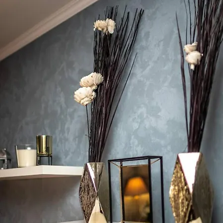 Luxury Ponthieu & Champs-elysees * Paris